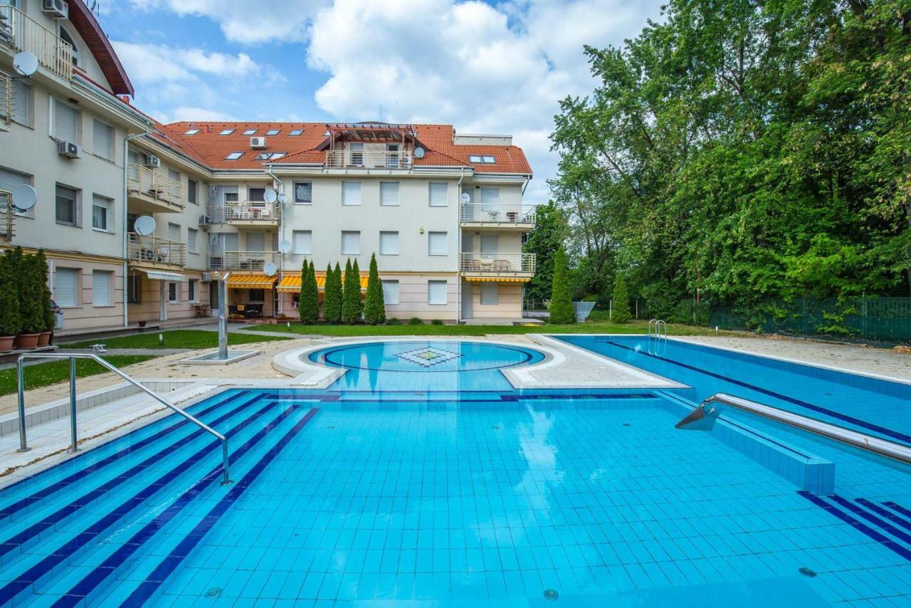 Kis-Gast Panorama Apartman Hajduszoboszlo Exterior photo