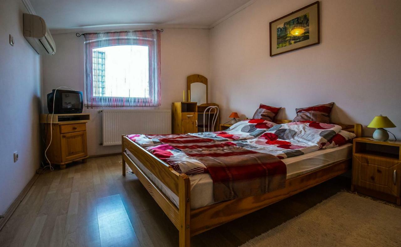 Kis-Gast Panorama Apartman Hajduszoboszlo Exterior photo